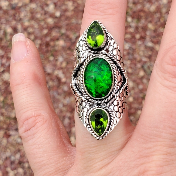 New Triplet Opal and Peridot 925 Silver Statement Ring. - Picture 10 of 16